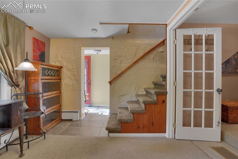 350 Bear Creek Rd, Colorado Springs, CO 80906