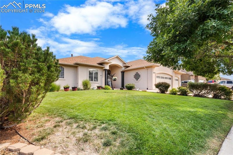 3504 Alturas Dr, Pueblo, CO 81005