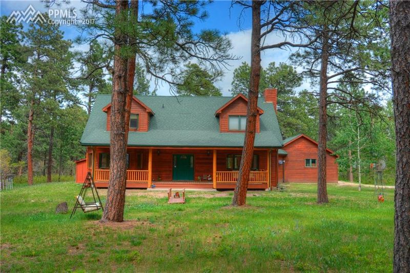 3505 Estates Cir, Larkspur, CO 80118
