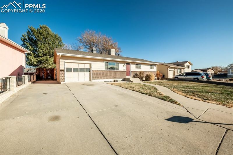 3505 White Pine Ct, Pueblo, CO 81005