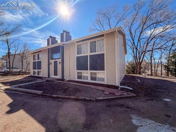 351 Gahart Dr, Colorado Springs, CO 80916