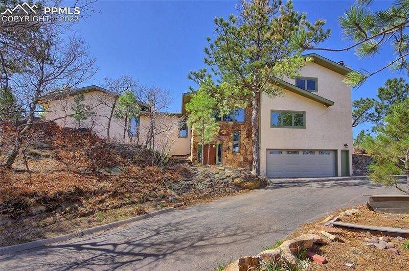 3512 W David Ln, Colorado Springs, CO 80917