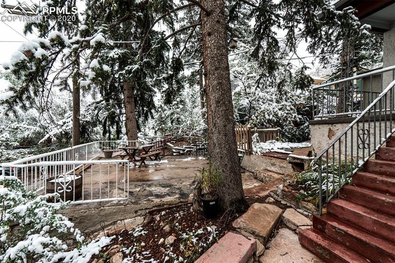 355 Ruxton Ave, Manitou Springs, CO 80829