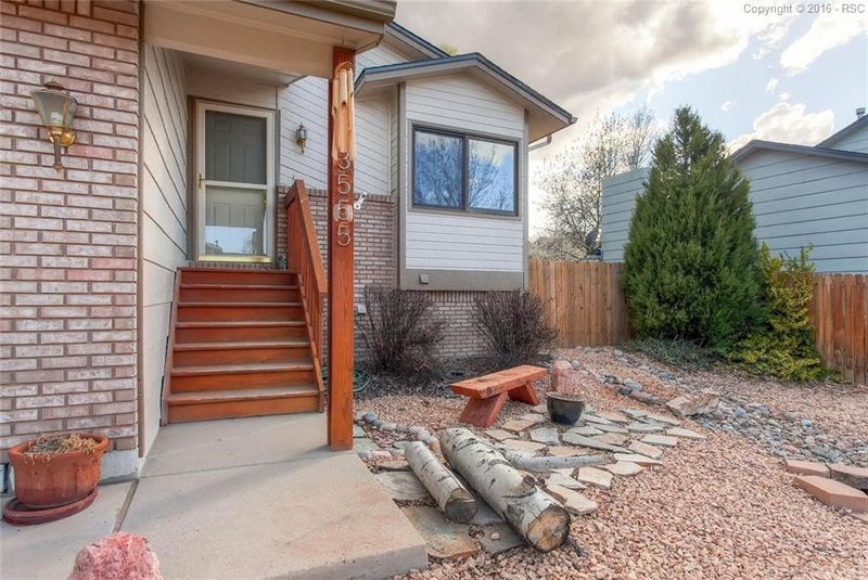 3555 Mountainside Dr, Colorado Springs, CO 80918