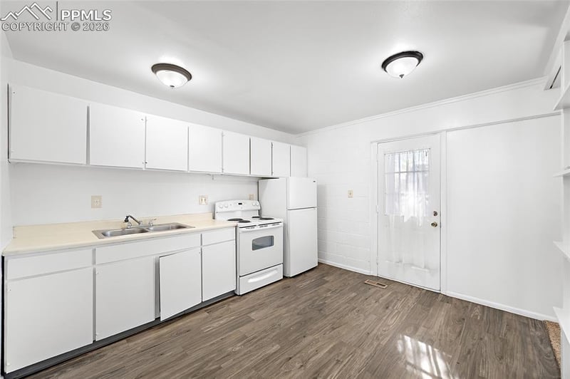 357-359 Fairway St, Colorado Springs, CO 80906
