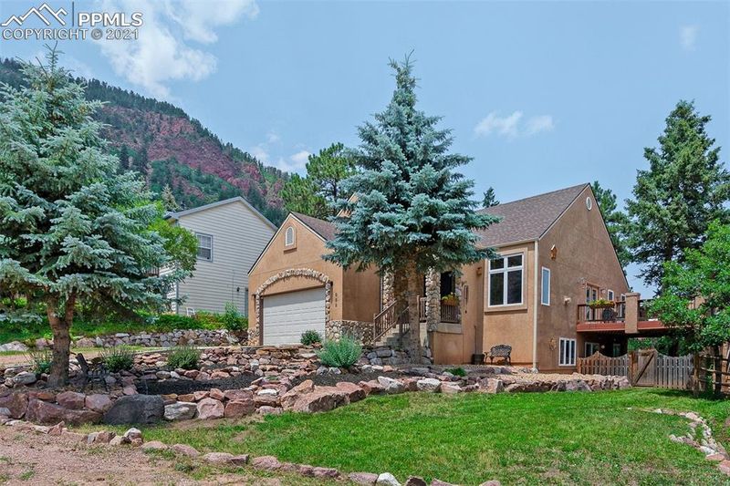 358 Eisenhower Dr, Palmer Lake, CO 80133
