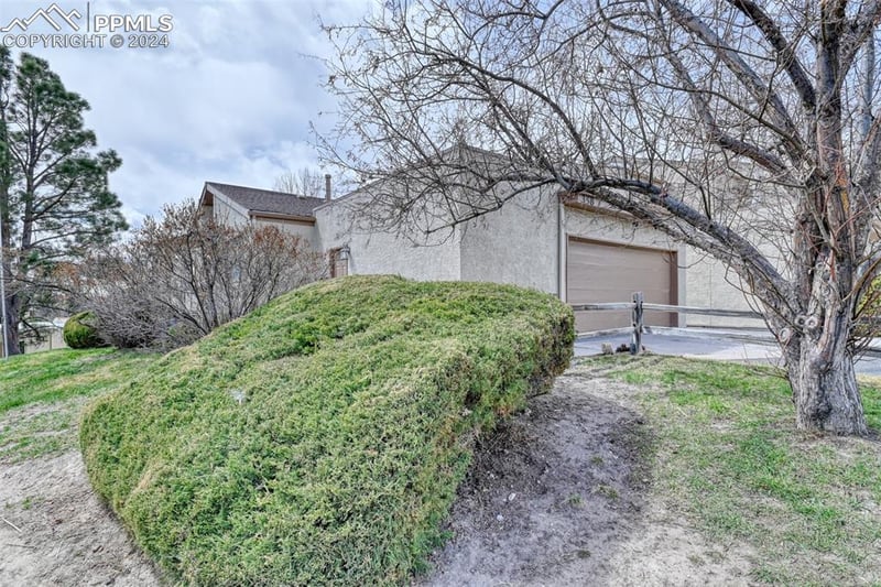 358 Mission Hill Way, Colorado Springs, CO 80921