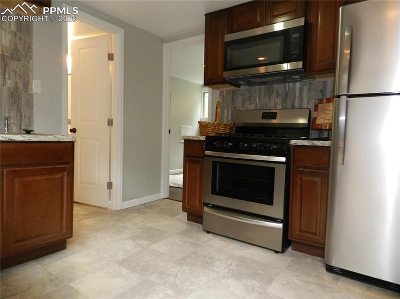 358 Ruxton Ave, Manitou Springs, CO 80829