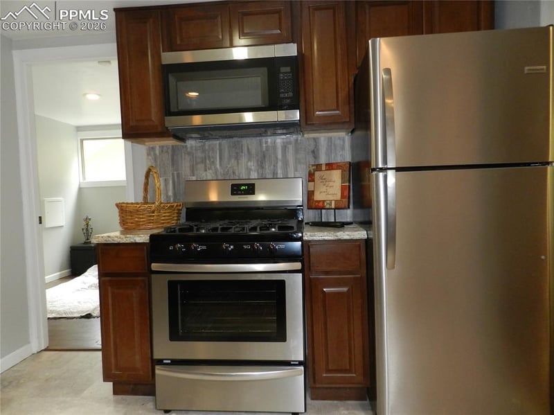 358 Ruxton Ave, Manitou Springs, CO 80829