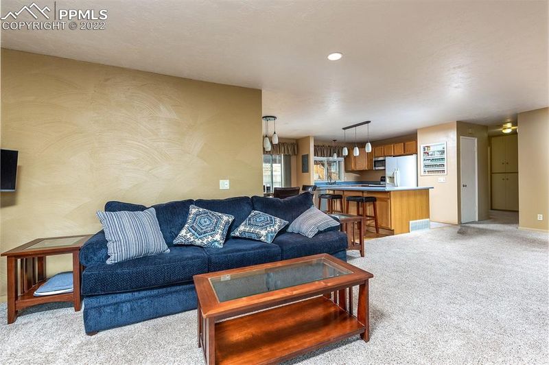 36 Dudley Ave, Colorado Springs, CO 80909