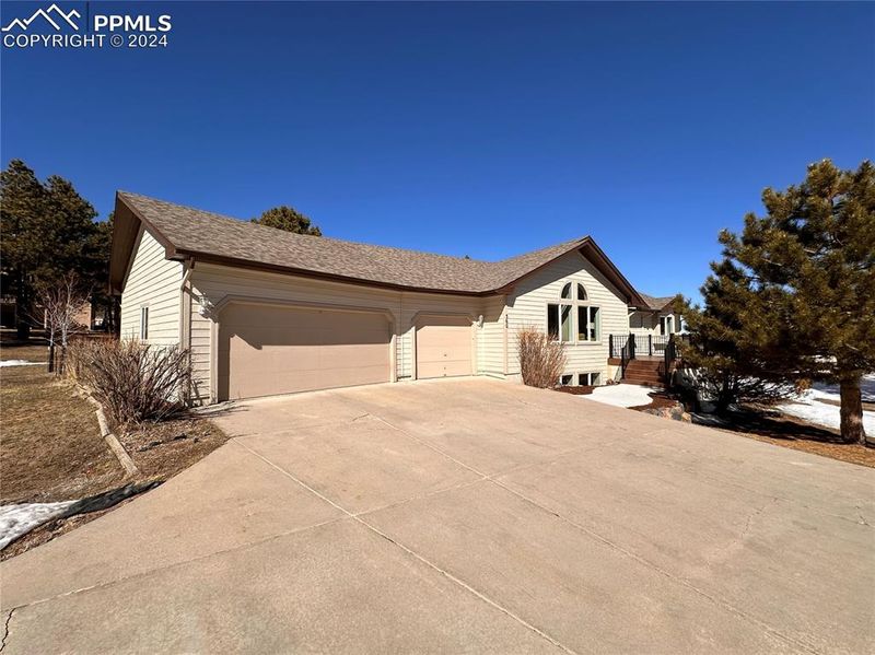 360 Peaceful Pond Ln, Monument, CO 80132