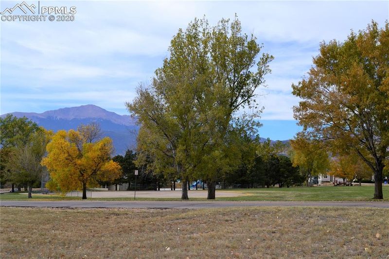 3605 Manchester St, Colorado Springs, CO 80907