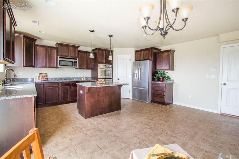 3608 Chia Dr, Colorado Springs, CO 80925
