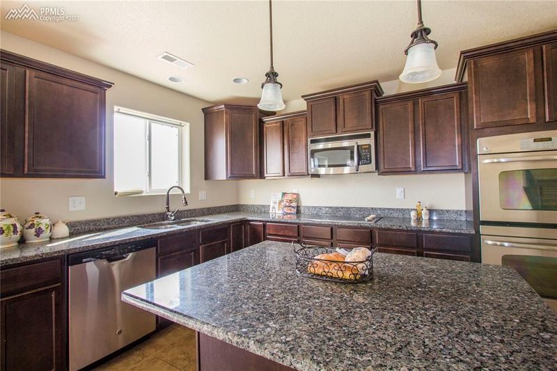 3608 Chia Dr, Colorado Springs, CO 80925