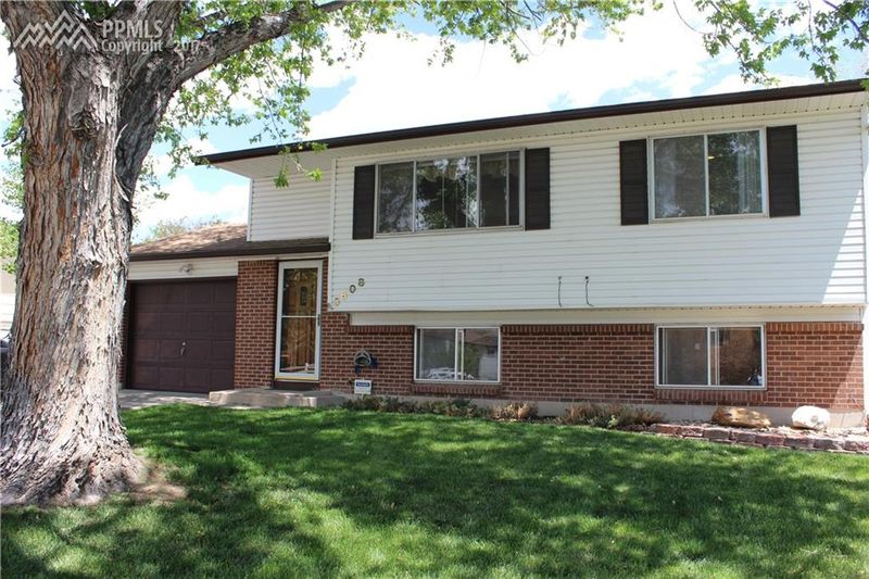 3608 Pearl Dr, Colorado Springs, CO 80918