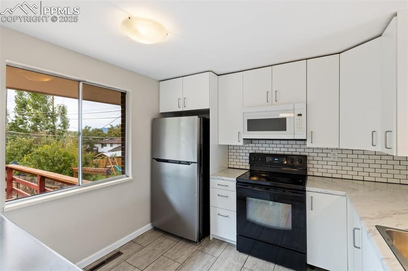 3611 Dundee Pl, Colorado Springs, CO 80910