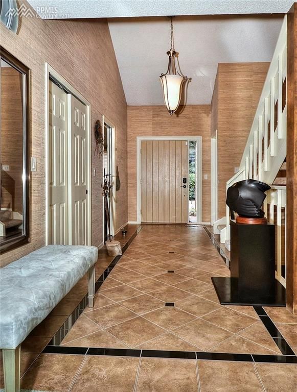 3640 Camels Ridge Ln, Colorado Springs, CO 80904