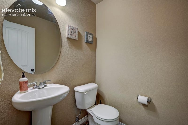 3641 Desert Willow Ln, Colorado Springs, CO 80925