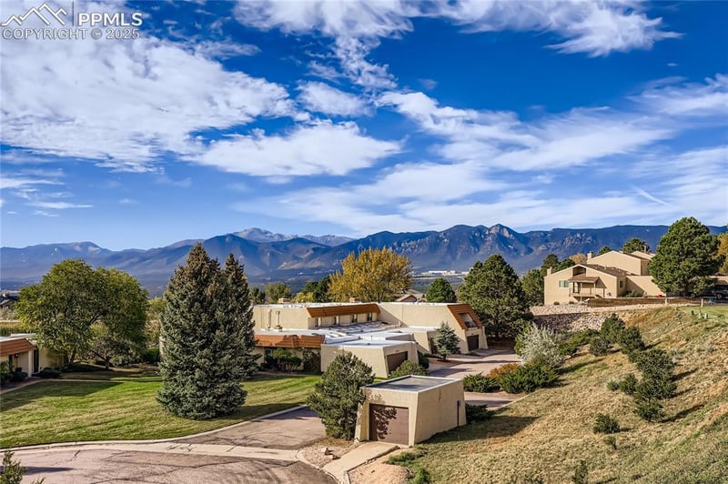 368 Mission Hill Way, Colorado Springs, CO 80921