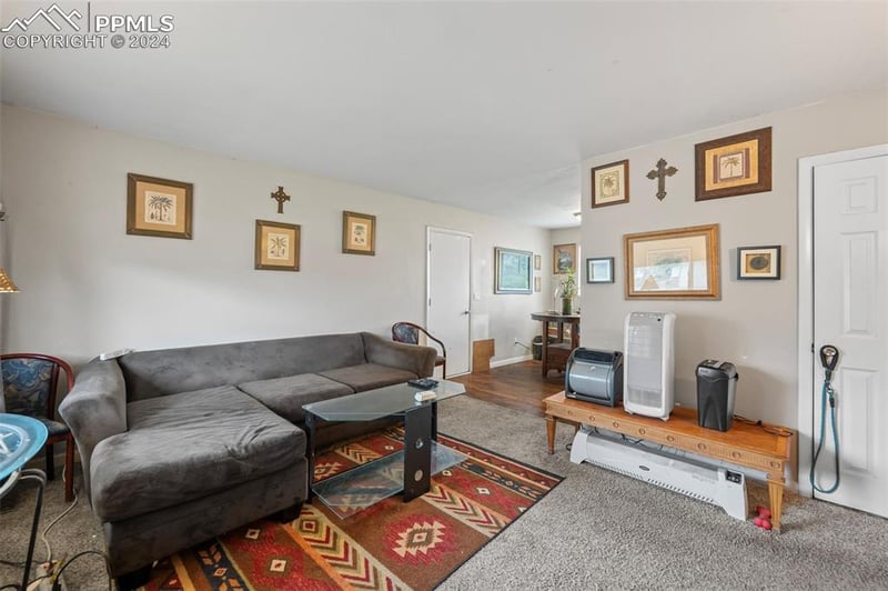 3685 Dogwood Dr, Colorado Springs, CO 80910