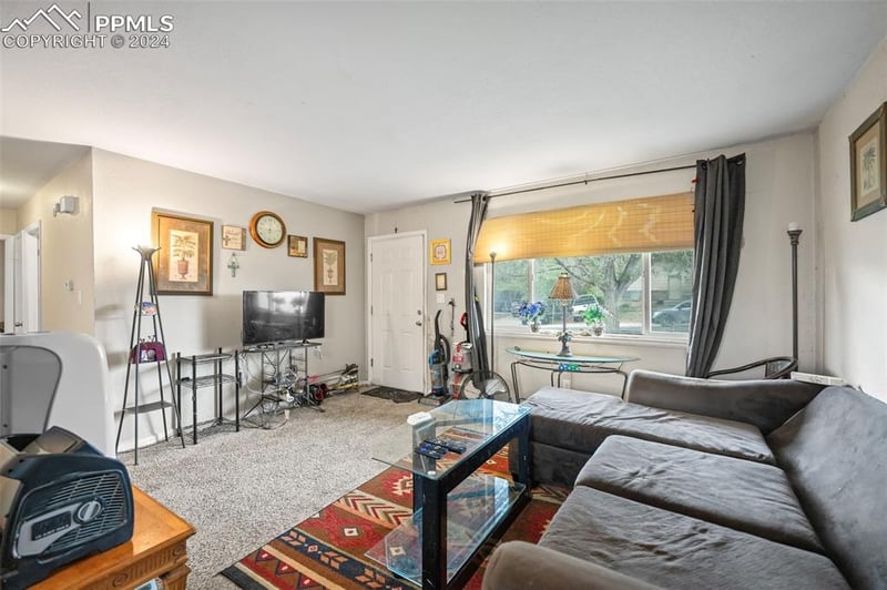 3685 Dogwood Dr, Colorado Springs, CO 80910