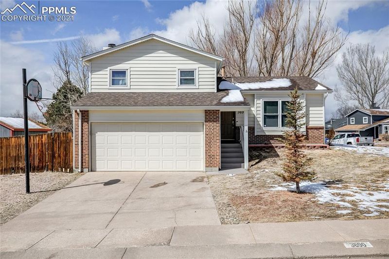 3690 Brisbane Dr, Colorado Springs, CO 80920