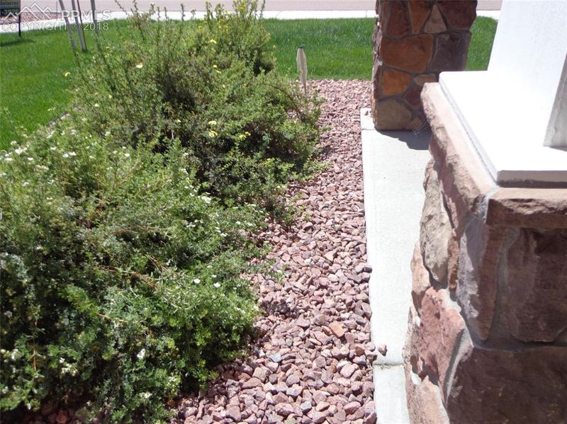 3690 Desert Willow Ln, Colorado Springs, CO 80925