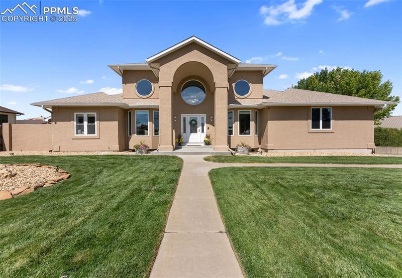 37 Portero Dr, Pueblo, CO 81005