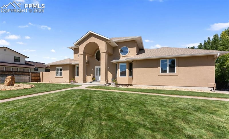 37 Portero Dr, Pueblo, CO 81005