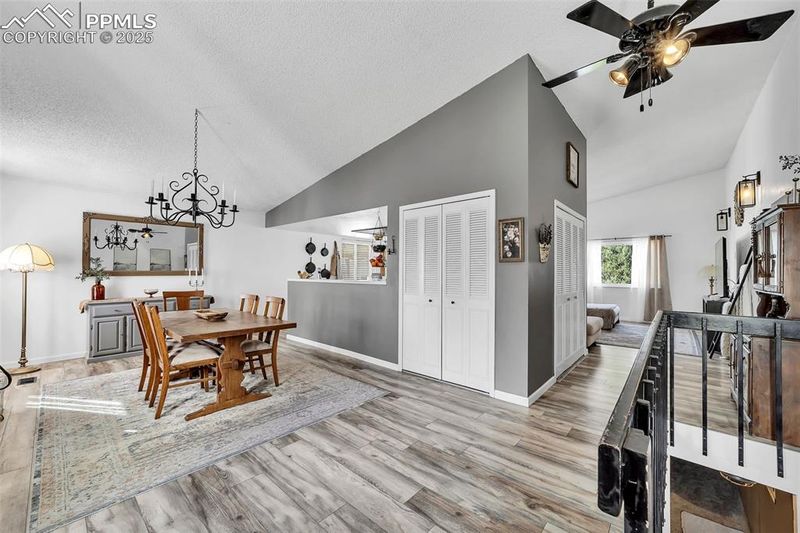 37 Royalty Ct, Pueblo, CO 81005