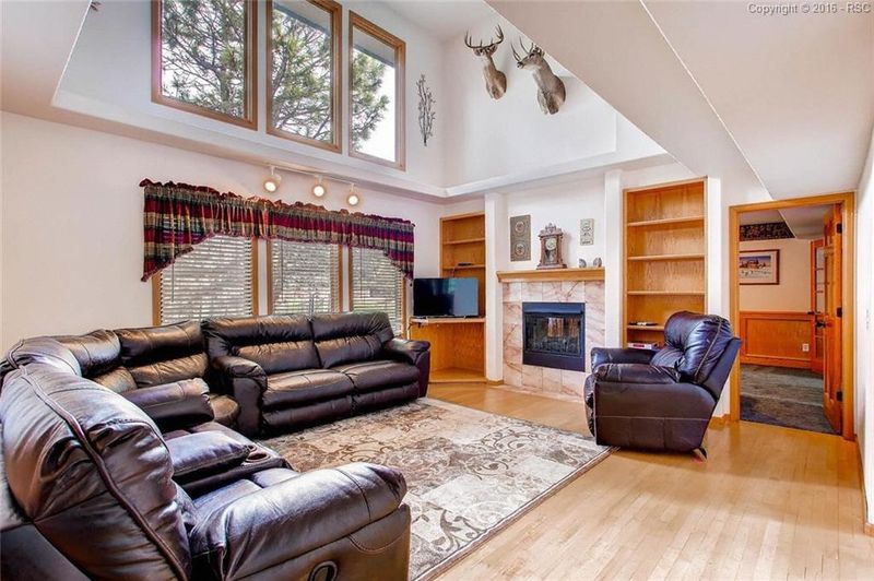 37 S Sherwood Glen Dr, Monument, CO 80132