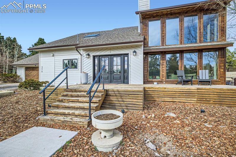 370 E Stirrup Trl, Monument, CO 80132