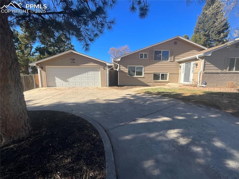 3706 Chestnut St, Colorado Springs, CO 80907