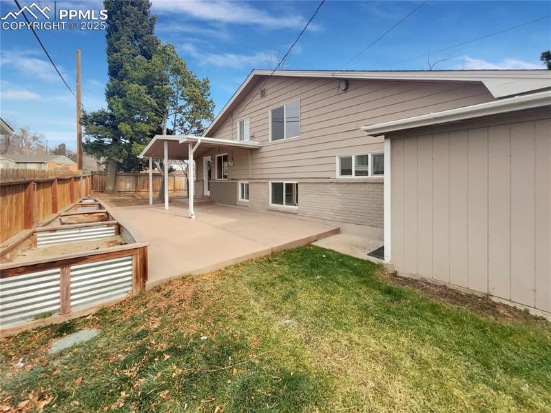 3706 Chestnut St, Colorado Springs, CO 80907