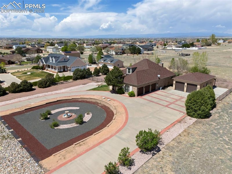 371 W Winterhaven Dr, Pueblo, CO 81007