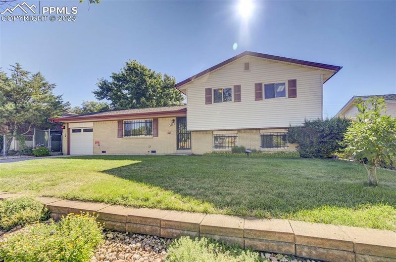 3713 N Chestnut St, Colorado Springs, CO 80907