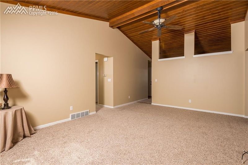 3725 Oneida Ln, Colorado Springs, CO 80918