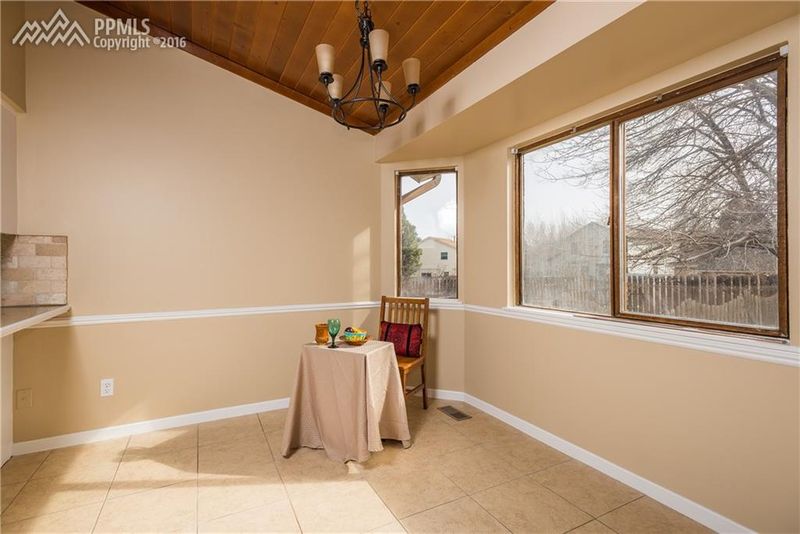 3725 Oneida Ln, Colorado Springs, CO 80918