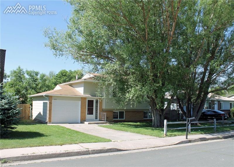 3725 Surrey Ln, Colorado Springs, CO 80918