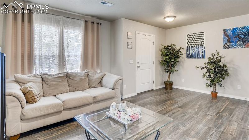 3733 Winter Sun Dr, Colorado Springs, CO 80925