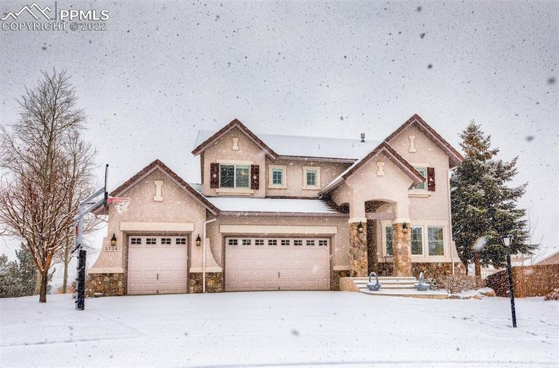3734 Oak Meadow Dr, Colorado Springs, CO 80920