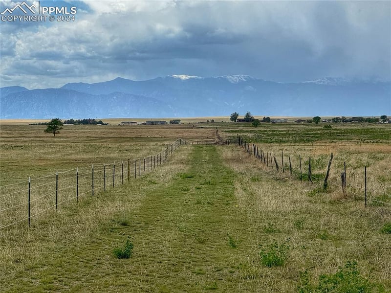 3740 Hemmingway Rd, Colorado Springs, CO 80930