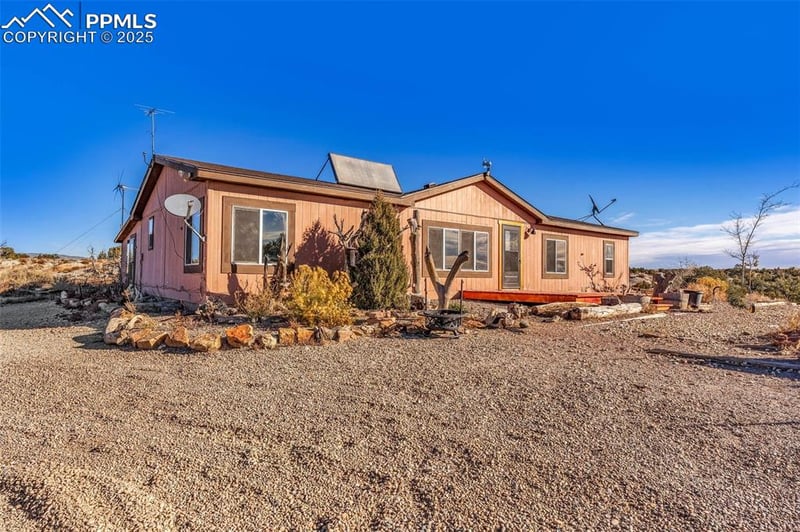 375 14th St, Penrose, CO 81240