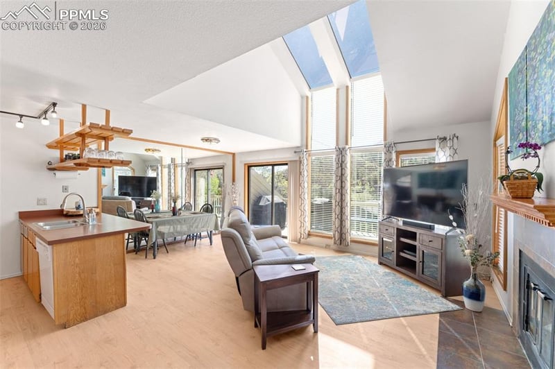 376 Pilot Knob Ave, Manitou Springs, CO 80829