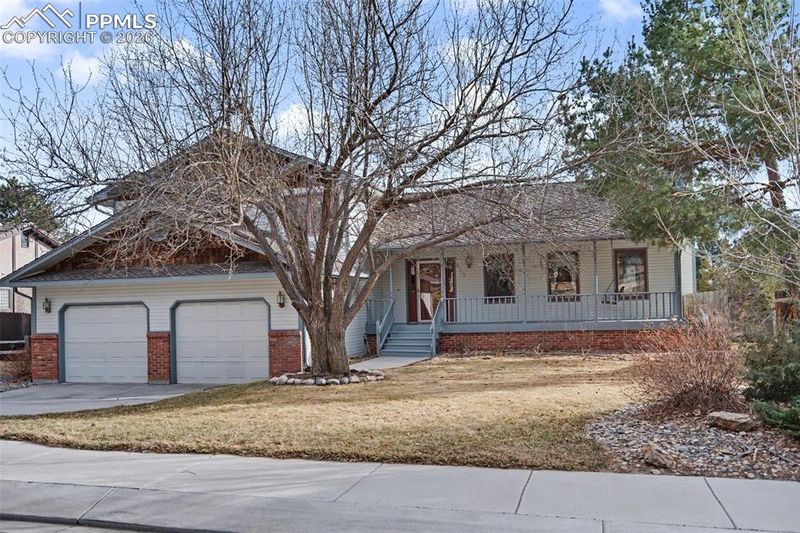 3765 Saddle Rock Rd, Colorado Springs, CO 80918