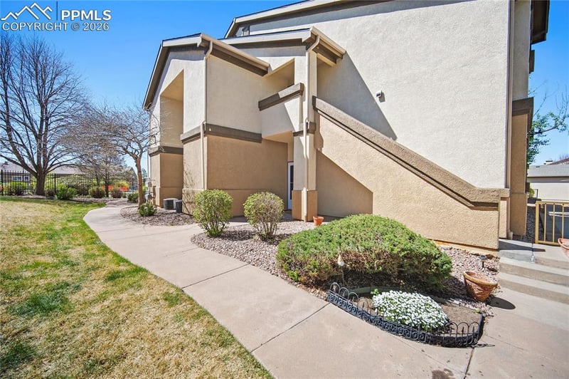 3780 Riviera Grv #101, Colorado Springs, CO 80922