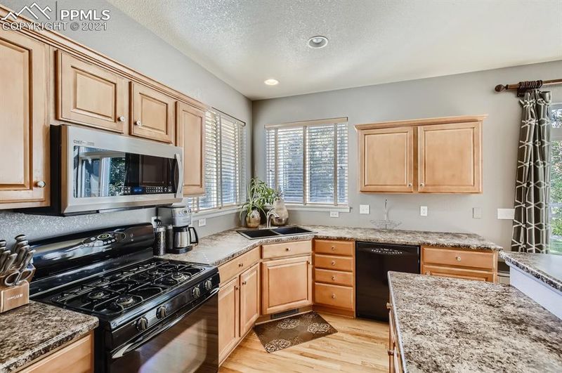 3803 Eclipse Ln, Fort Collins, CO 80528