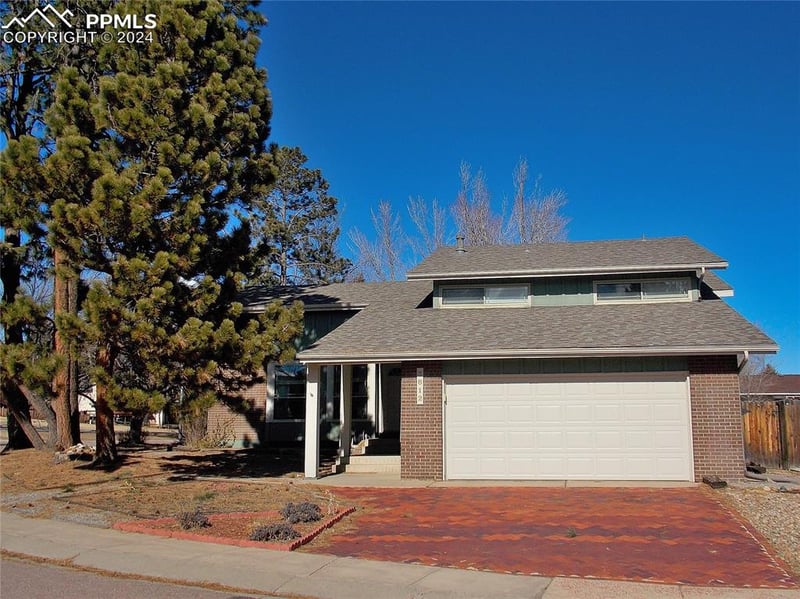 3812 Midsummer Ln, Colorado Springs, CO 80917