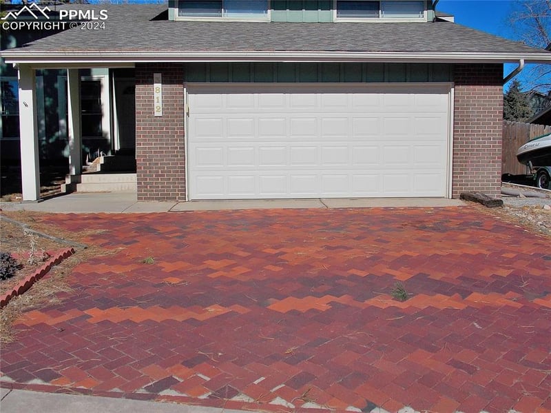 3812 Midsummer Ln, Colorado Springs, CO 80917