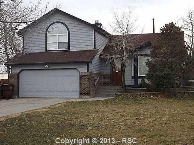 3815 Hickory Hill Dr, Colorado Springs, CO 80906